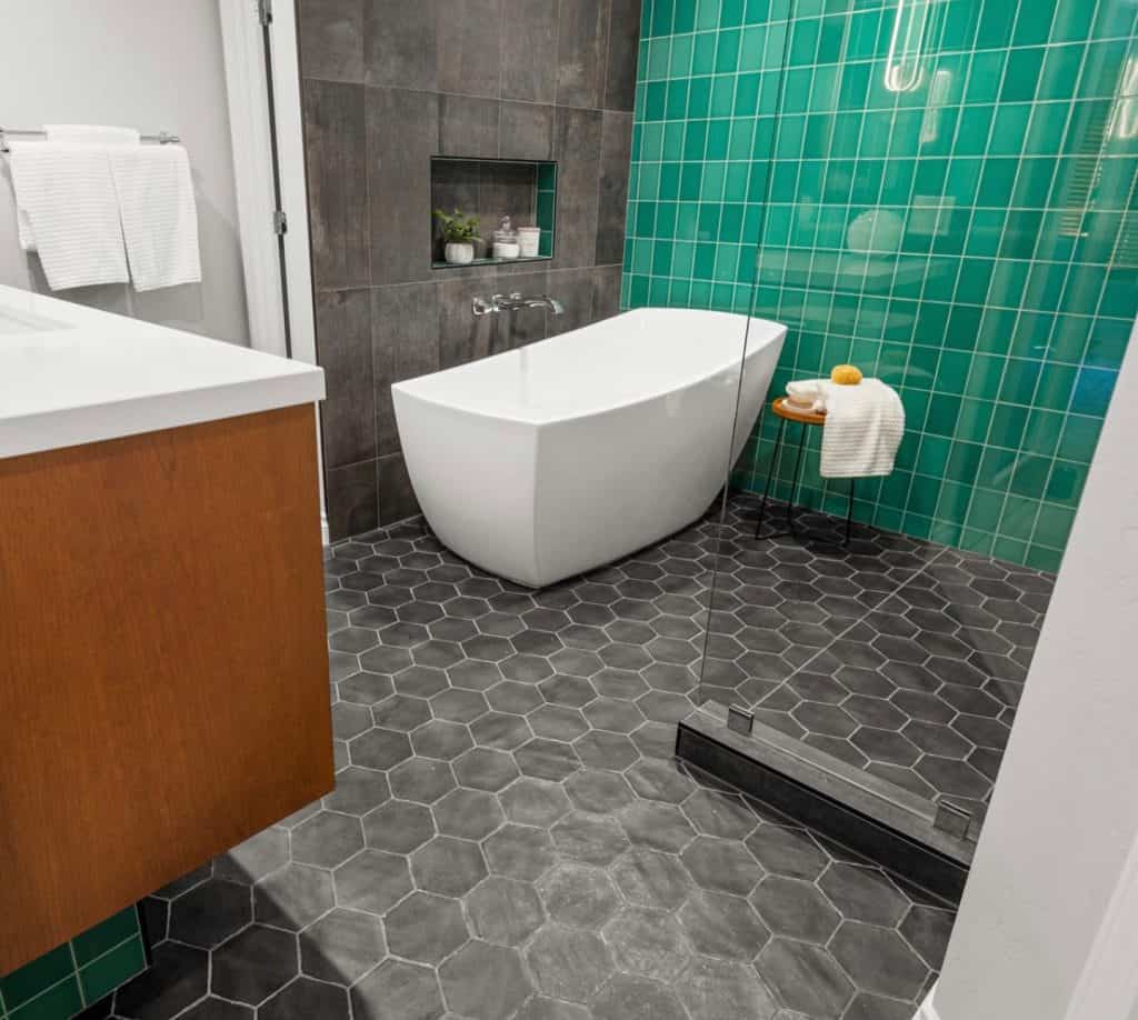 modern_hexagon_tile_bathroom_2