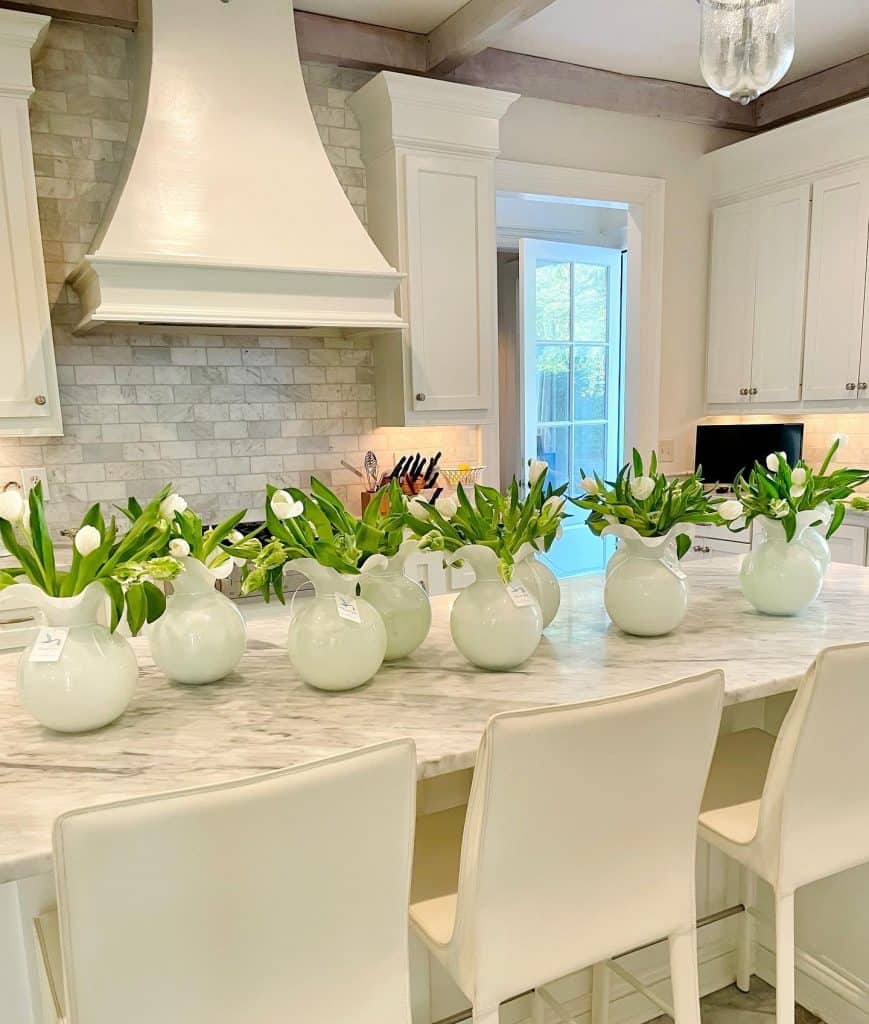 modern_kitchen_island_decor_ideas_1