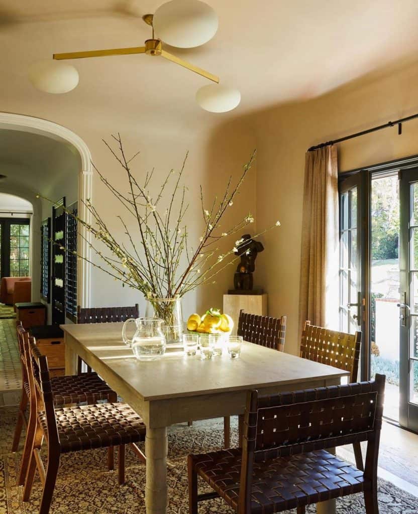 modern_small_dining_room_lighting_ideas_