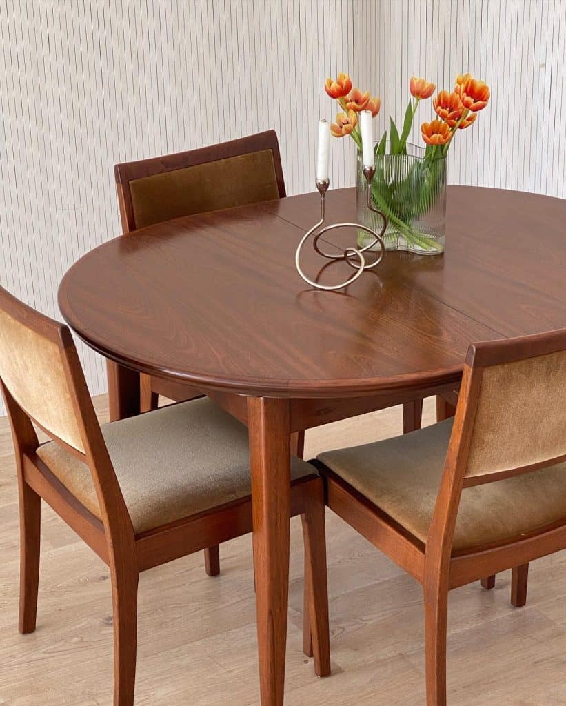 oval_dining_table_extendable_3