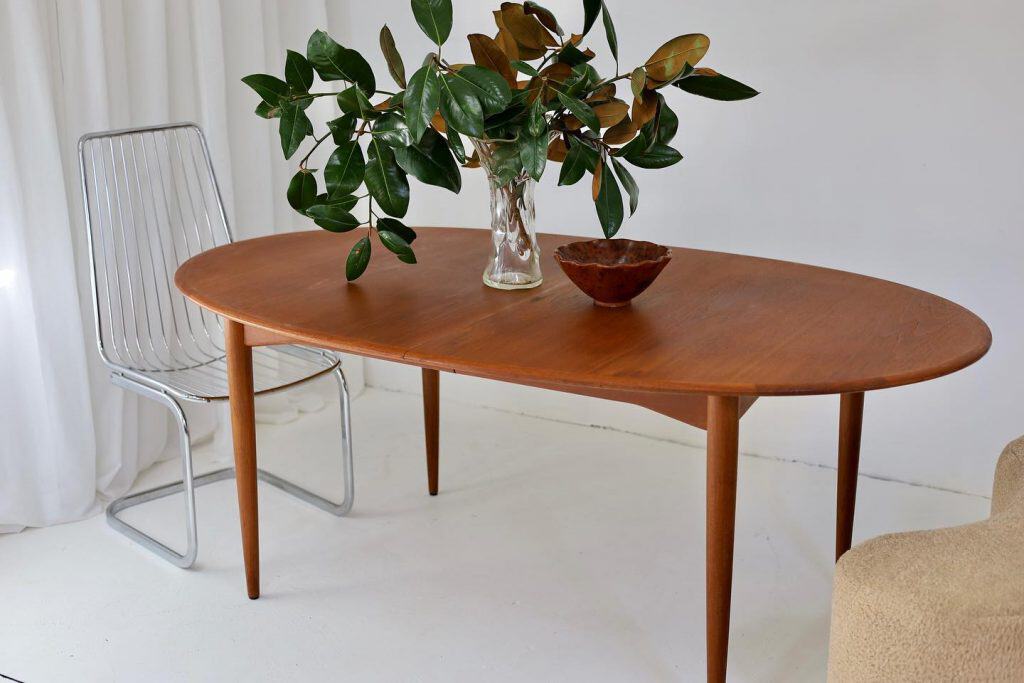 oval_dining_table_extendable_3