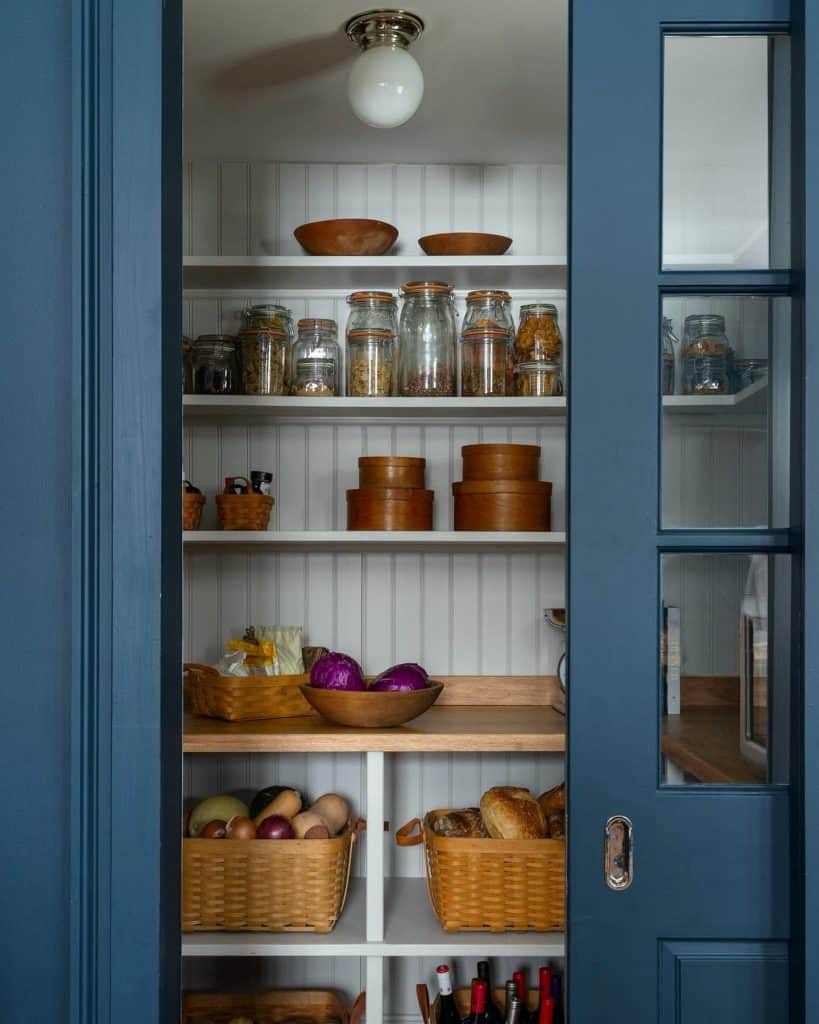 pantry_doors_with_glass_frosted_4