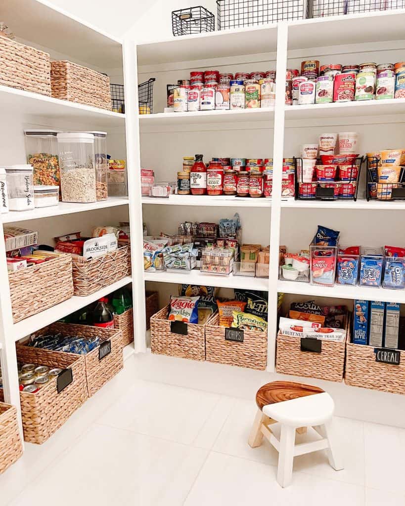 pantry_shelves_ideas_1