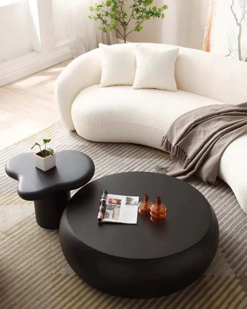 round_coffee_table_decorating_ideas_7