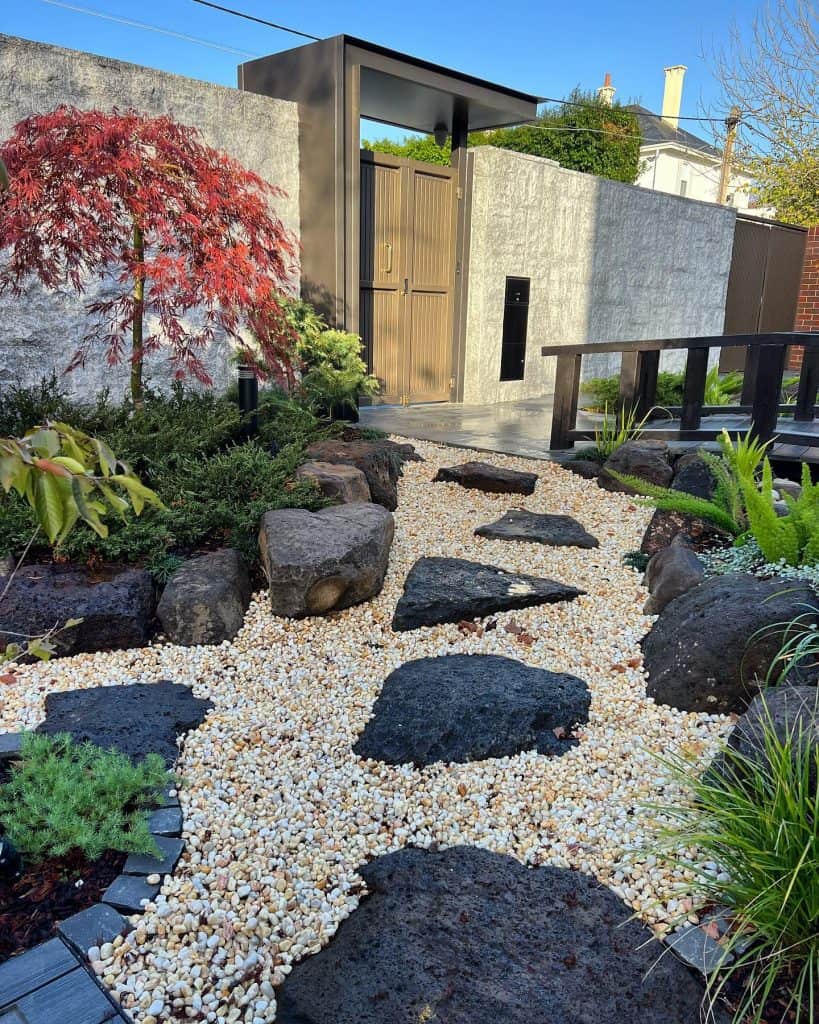 small_corner_rock_garden_ideas_8