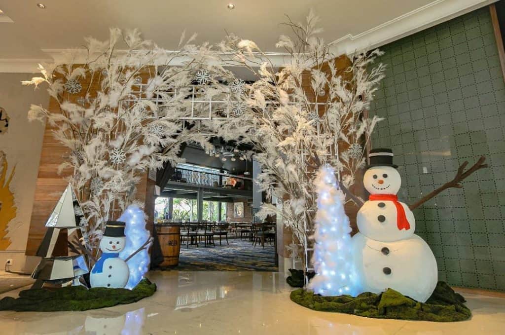 snowman_outdoor_decor_