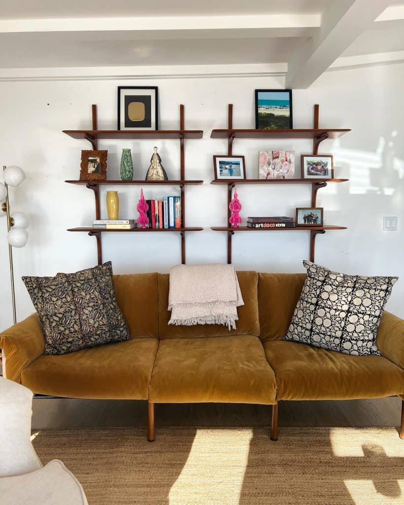 what_color_throw_pillows_for_brown_couch_