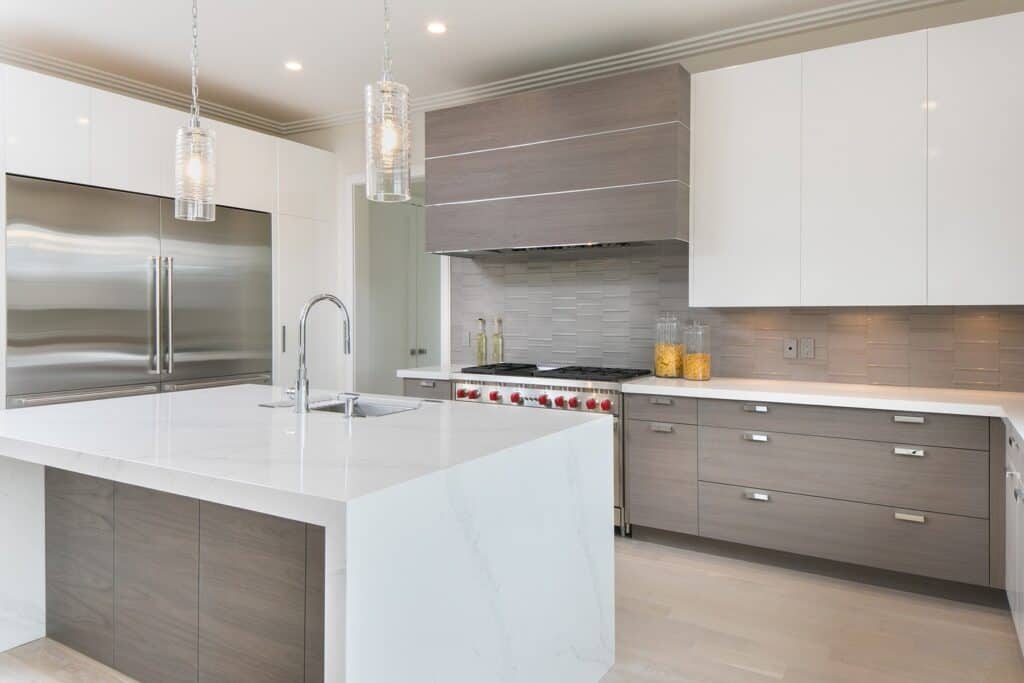 A_Modern_Kitchen_with_Gray_and_White_Cab_