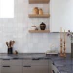 White_Kitchen_Backsplash_Idea_Gorgeous__2