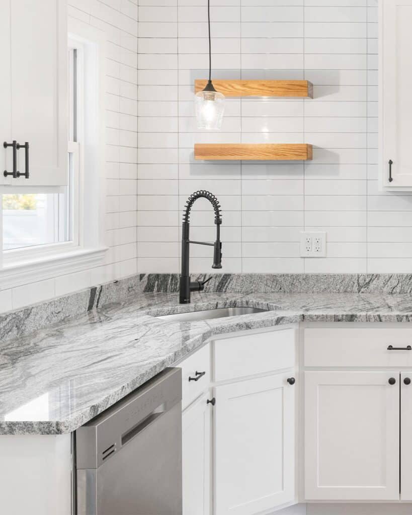 White_Kitchen_Backsplash_Tile_Idea_Herr_2