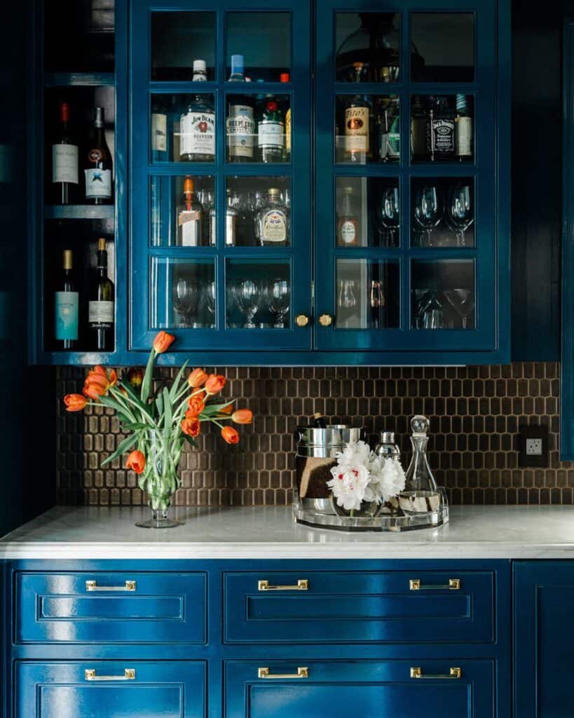 modern_blue_kitchen_cabinets_2