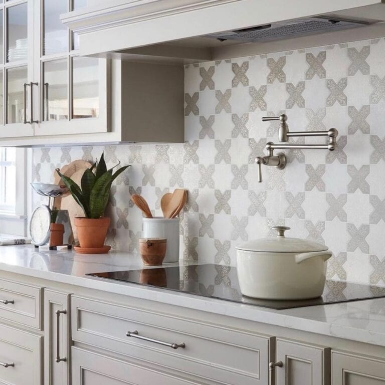 18 Beautiful White Backsplash Ideas to Elevate Your Kitchen Design