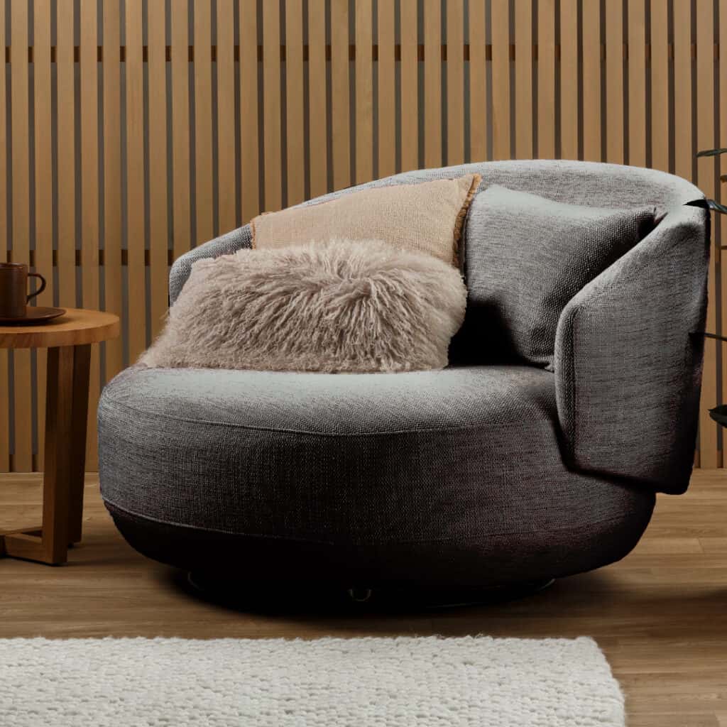 A_Cozy_Living_Room_with_a_Round_Lounge_C_2