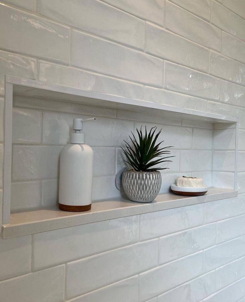 A_Serene_Bathroom_with_White_Subway_Tile_4