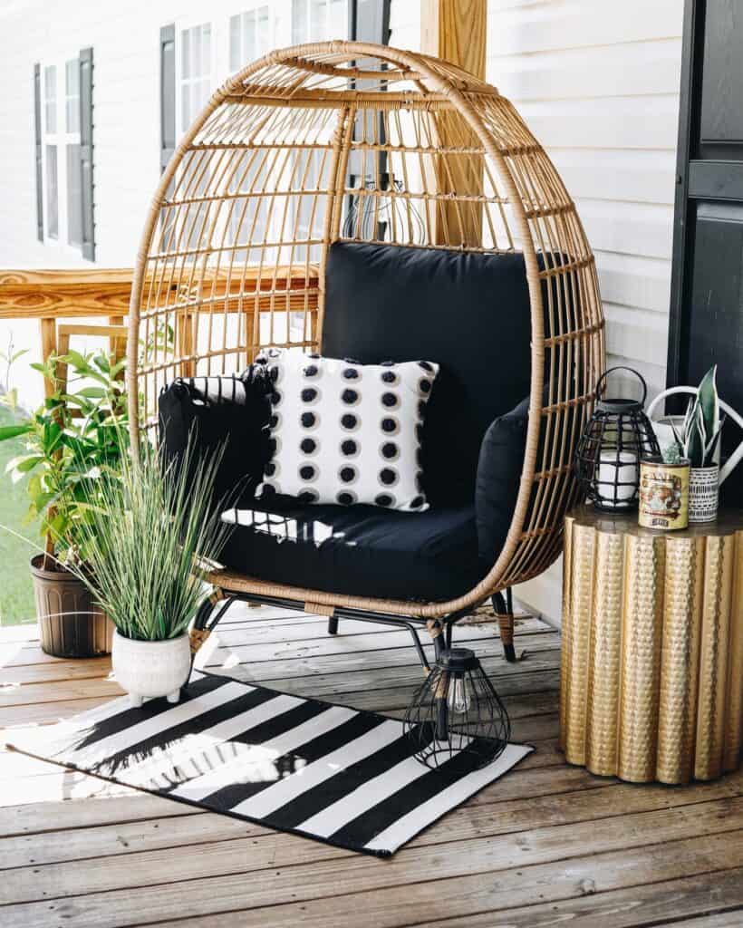 A_Stylish_Wicker_Chair_Adorned_with_Blac_5