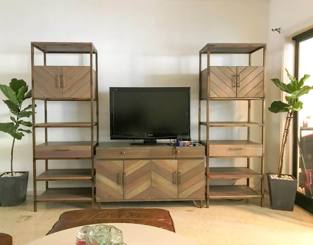 Chevron_Wood_TV_Stand_Adds_a_Stylish_Tou_2