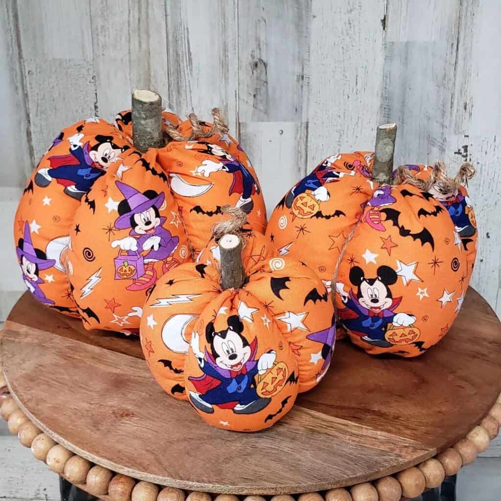 Halloween_Pumpkins_with_Mickey_and_Minni_6