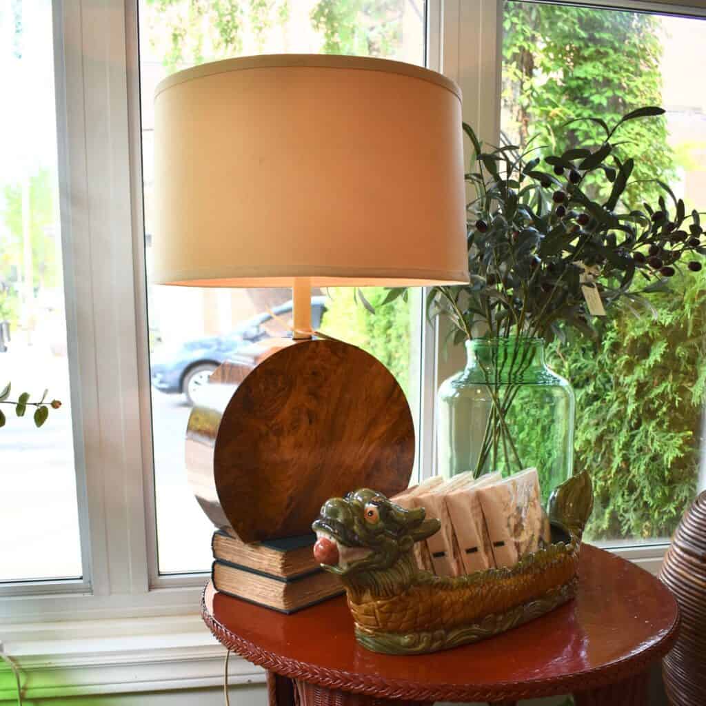 end_table_with_lamp_attached_4