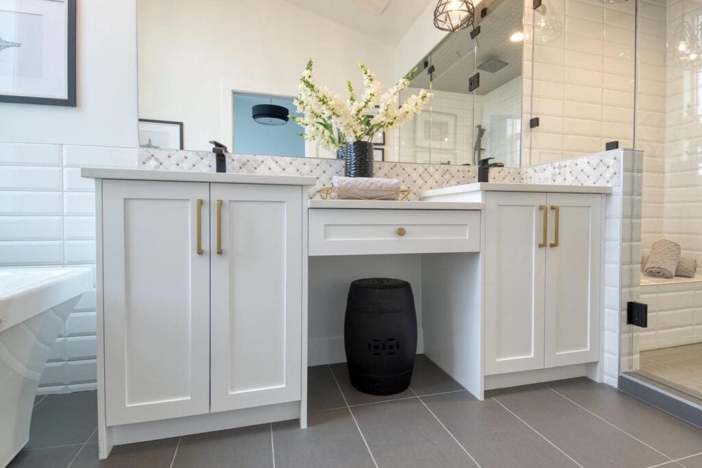 modern_vanities_for_bathroom_1