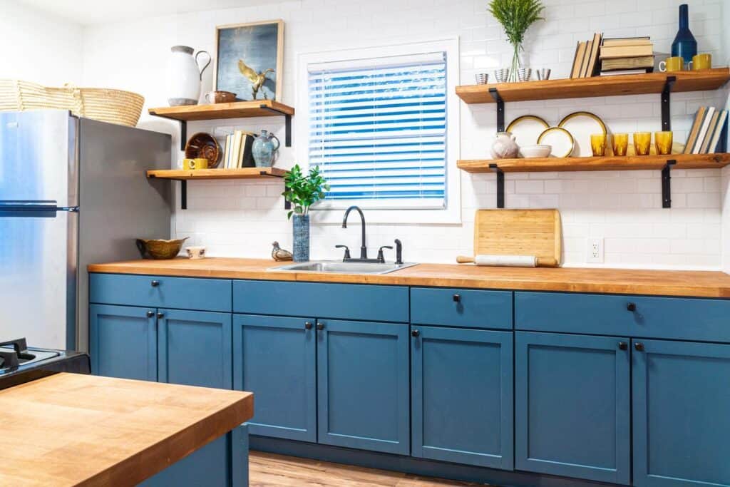 A_Blue_and_Gold_Kitchen_With_a_Matching__5