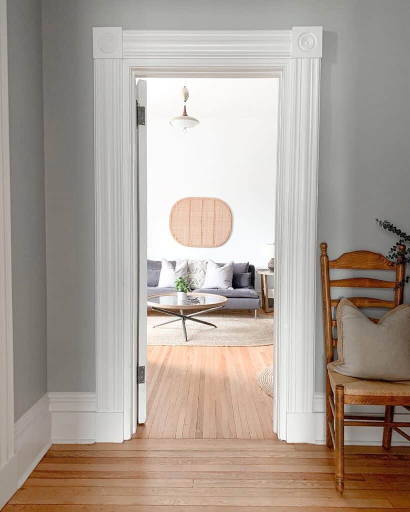 Elegant_Entryway_with_Gray_Walls_and_an__