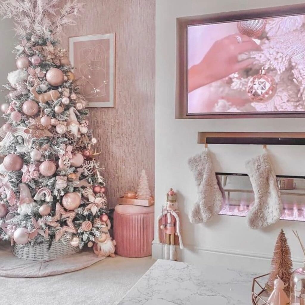 Elegant_Rose_Gold_Christmas_Tree_Decorat_4