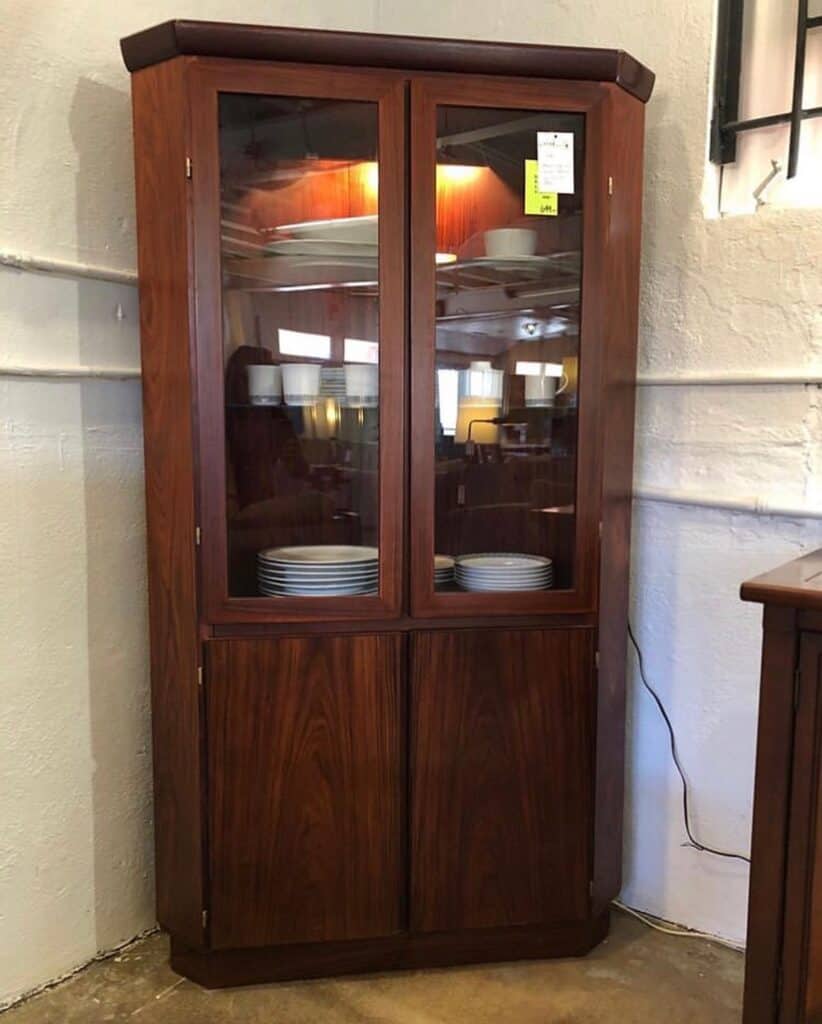 corner cabinet storage