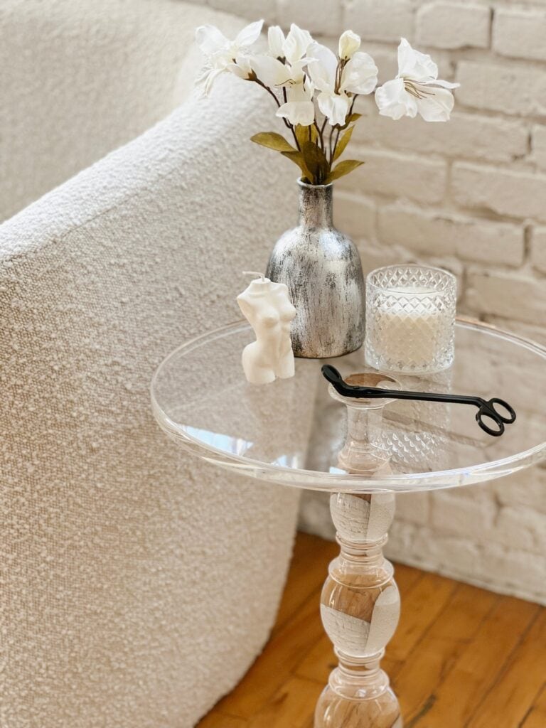 Stylish_Glass_Pedestal_Side_Table_Adorne_4