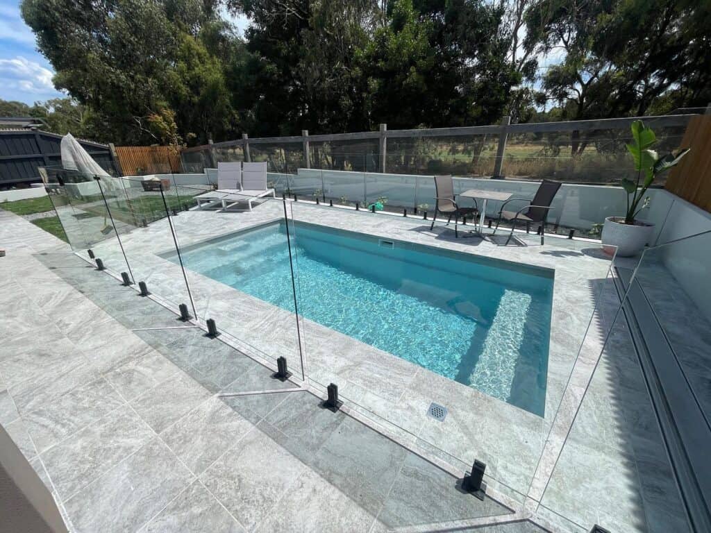 above_ground_pool_fence_ideas_3