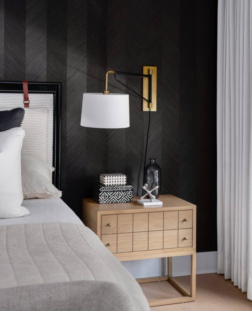 bedroom_black_accent_wall_4