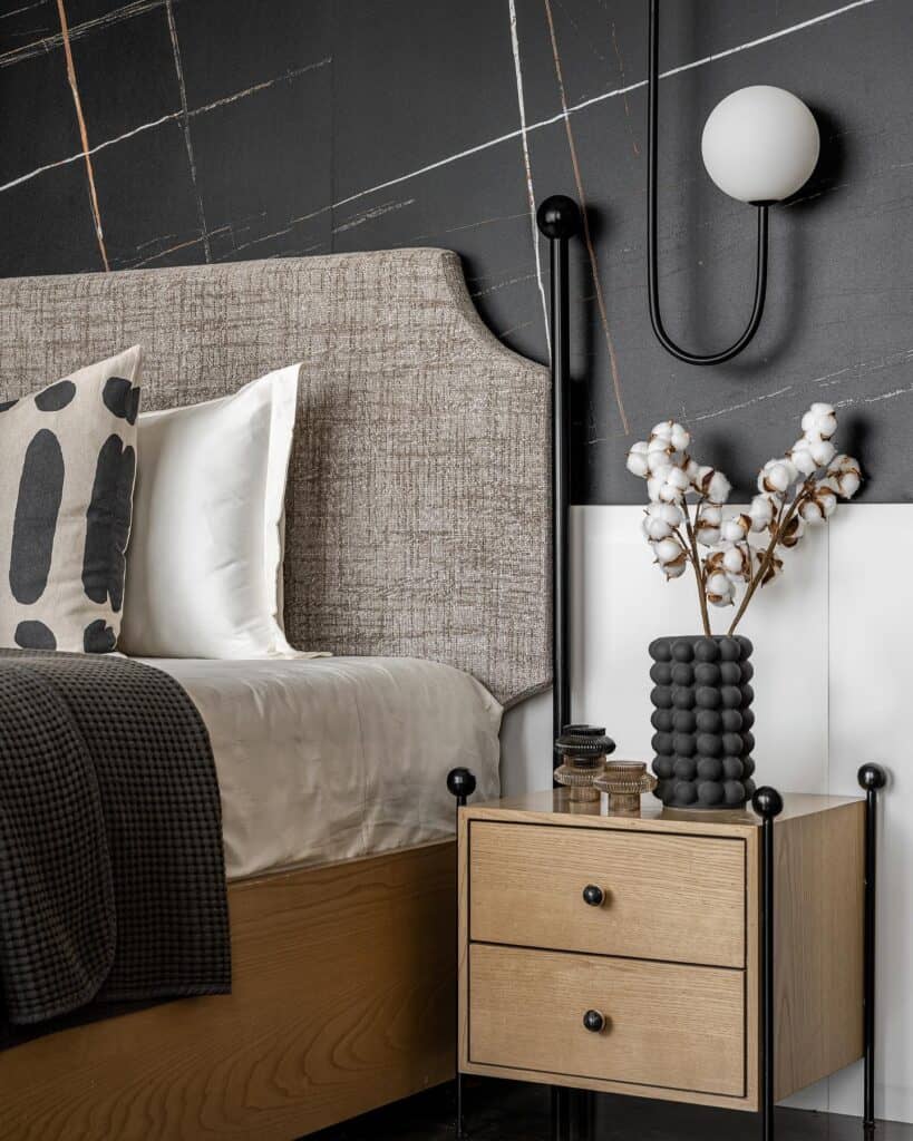 modern black accent wall bedroom