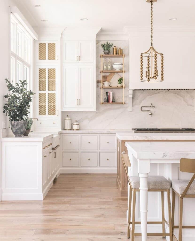 farmhouse_kitchen_white_cabinets_2