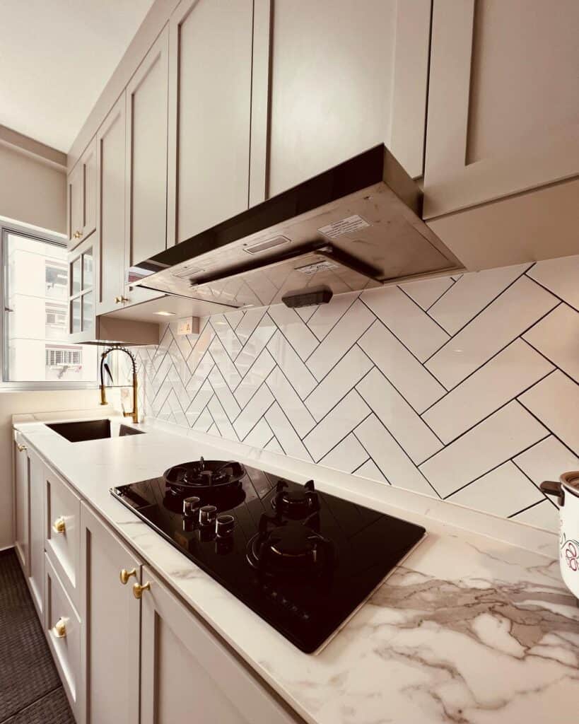 herringbone_tile_backsplash_kitchen_1