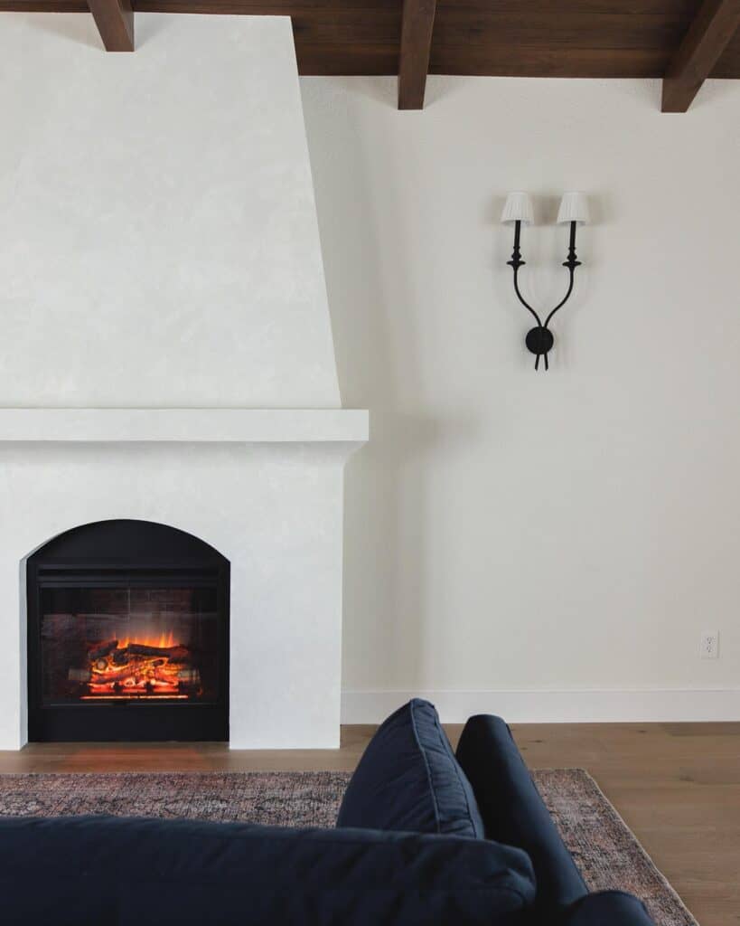 modern_stucco_fireplace