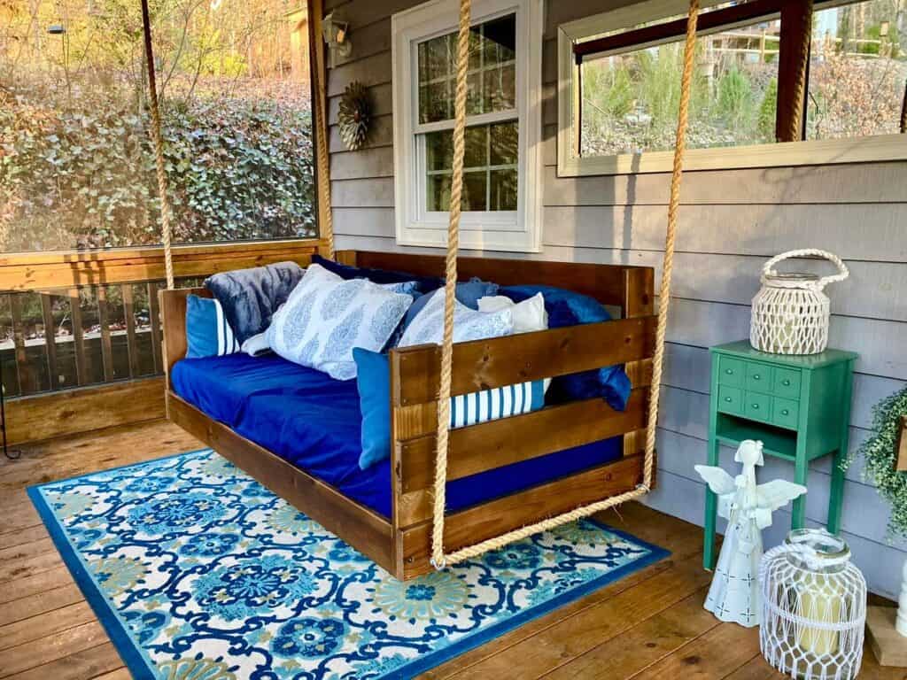 porch_daybed_swing_