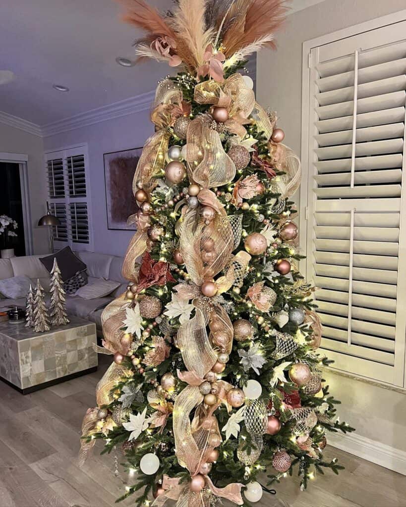 rose_gold_christmas_tree_ideas_4