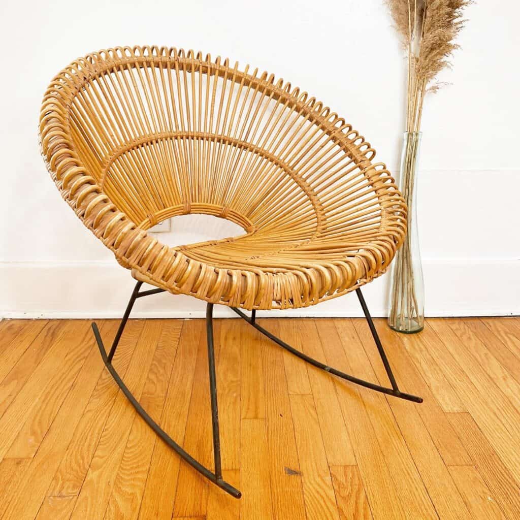 round_outdoor_wicker_chair_2