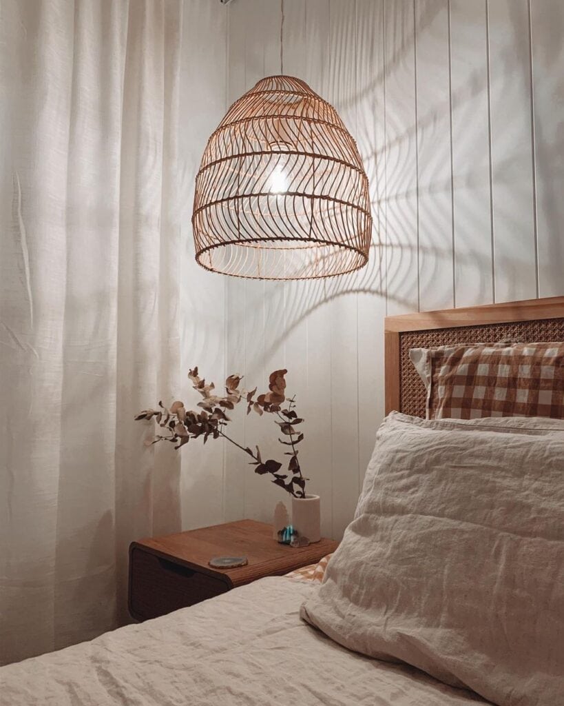 small_rattan_pendant_light_3