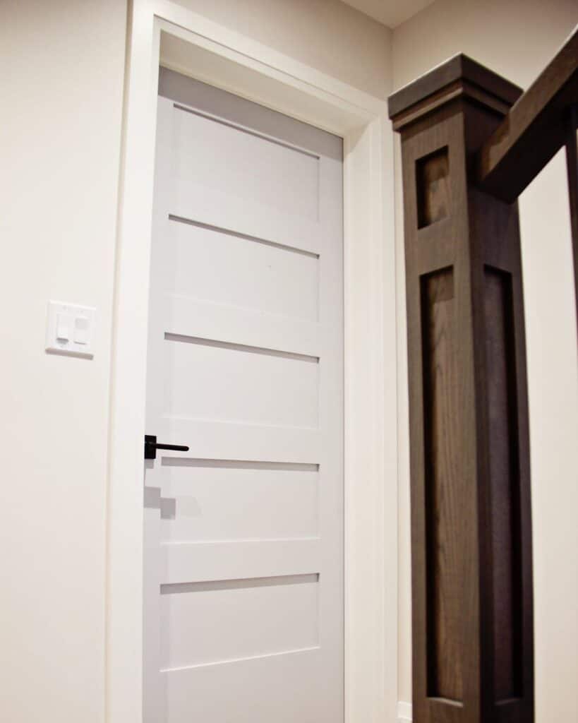 trim_on_doors_ideas_