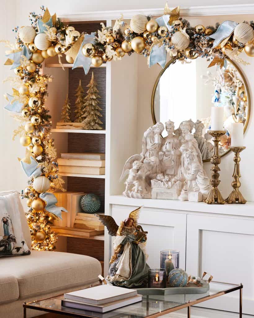 Stunning_Christmas_Decor_A_Touch_of_Gol_