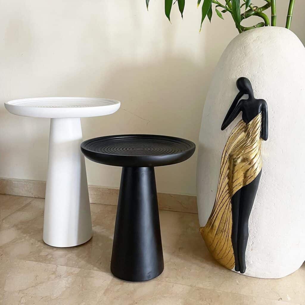 Stylish_Pedestal_Side_Tables_Enhanced_wi_