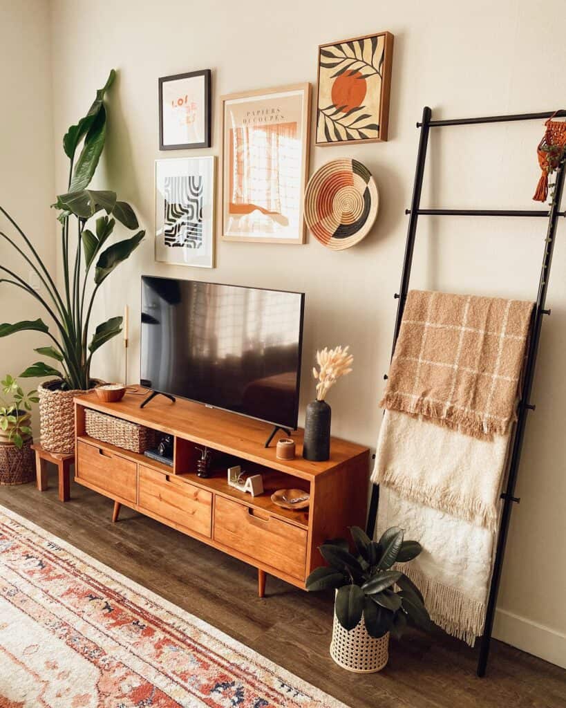 boho_style_tv_stand_1