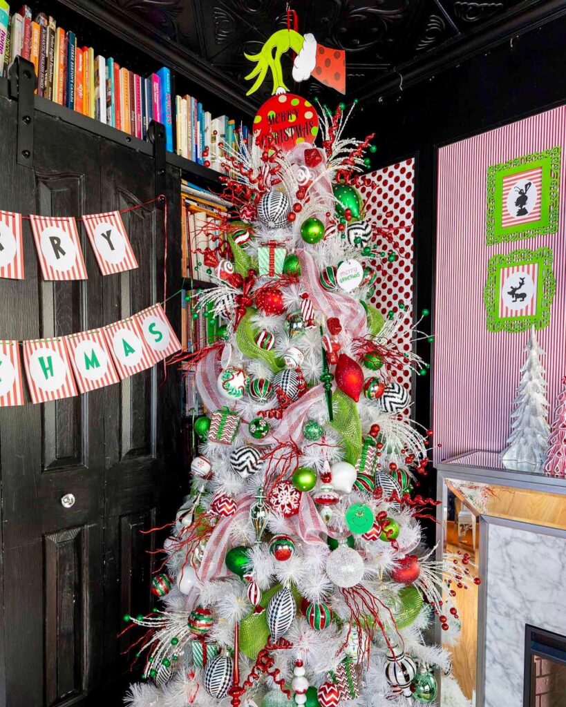 grinch_christmas_tree_decor_2