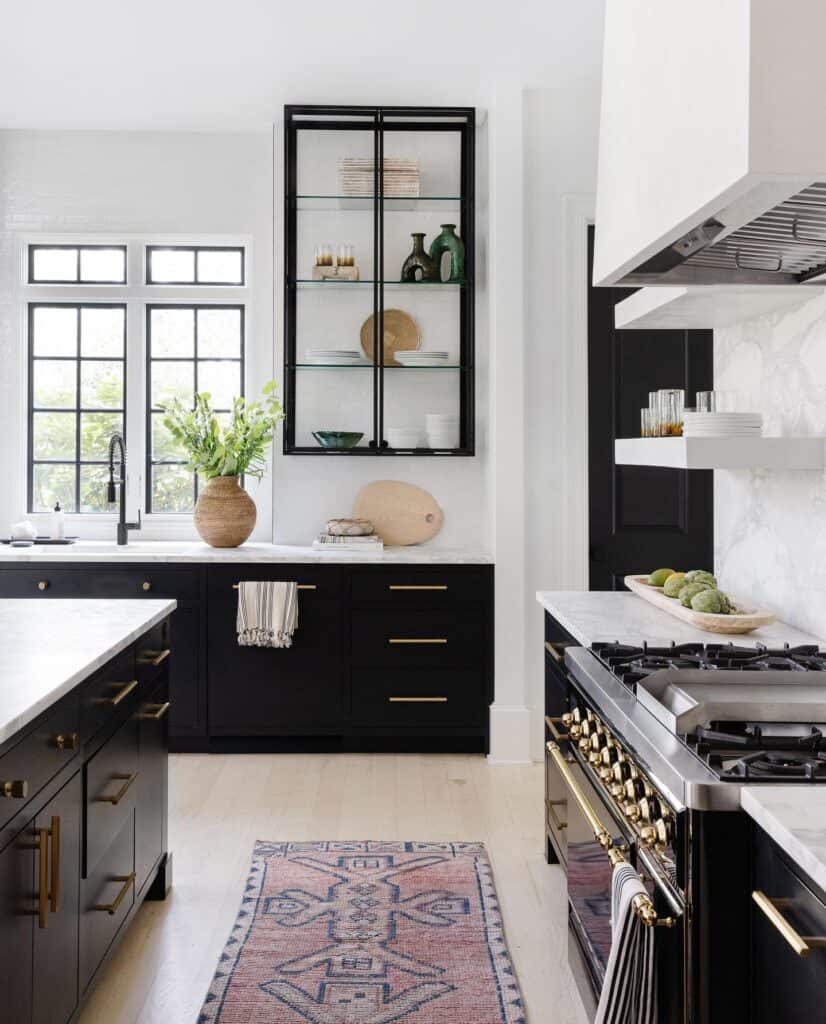 modern_black_cabinet_kitchen_1