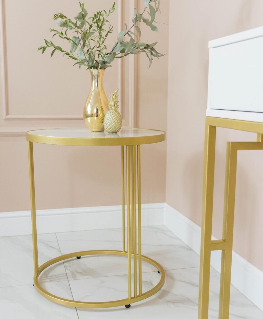 white_and_gold_side_table_3